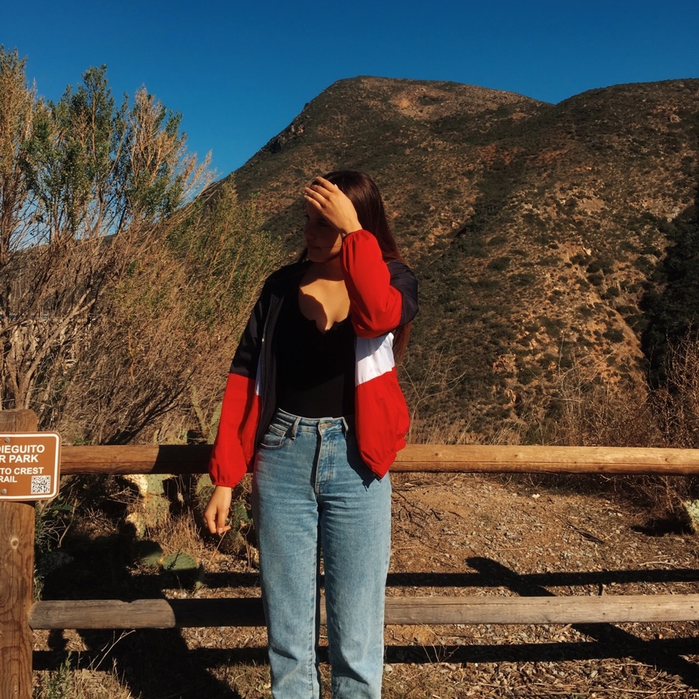 Brandy Melville Windbreaker